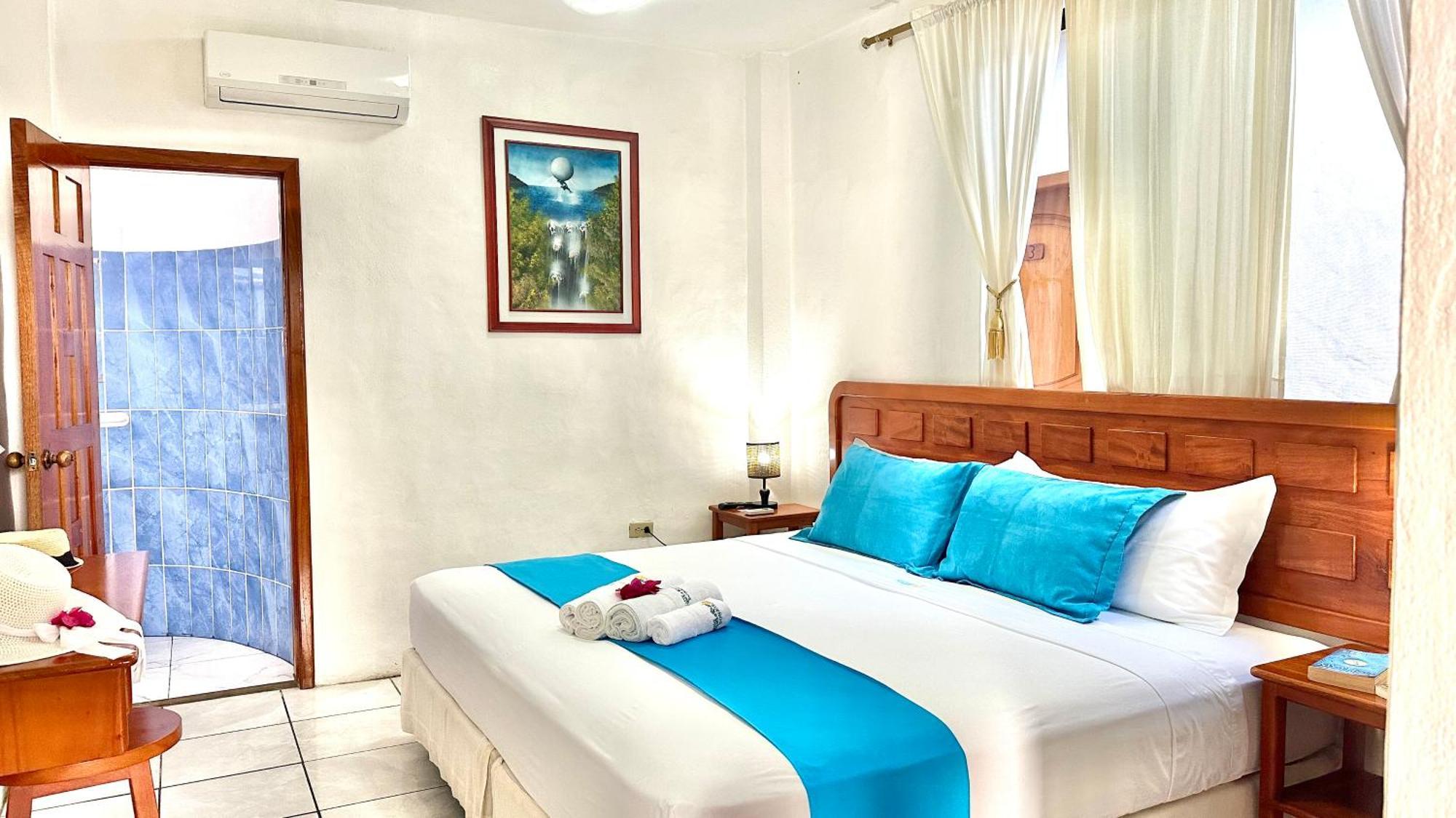 Hostal Suenos Silvestres Puerto Ayora  Bagian luar foto