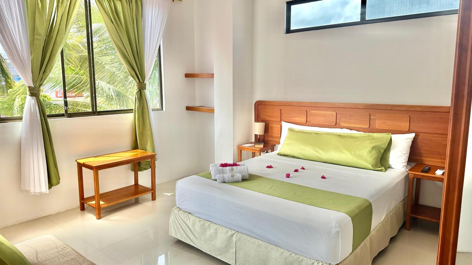 Hostal Suenos Silvestres Puerto Ayora  Bagian luar foto