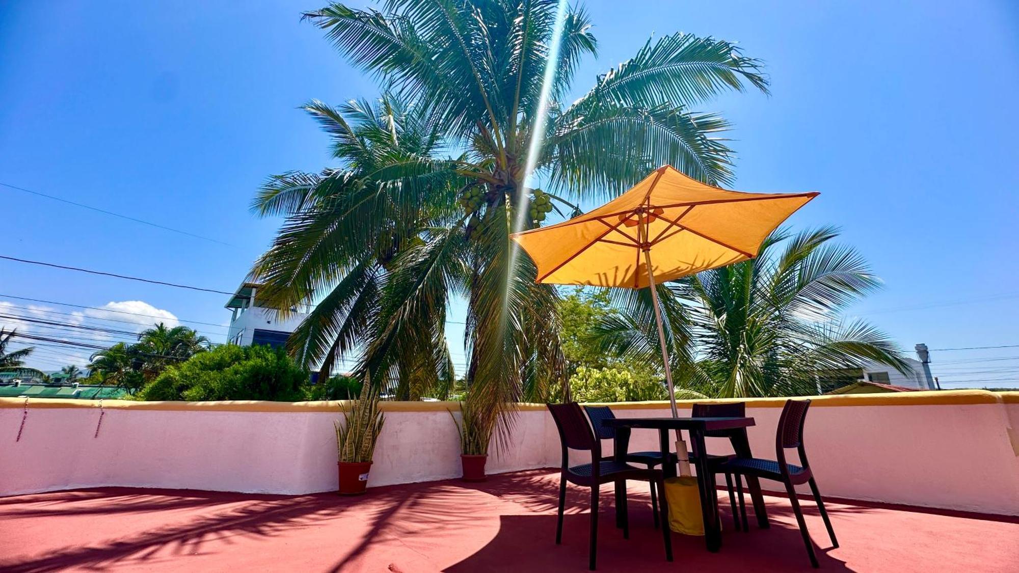 Hostal Suenos Silvestres Puerto Ayora  Bagian luar foto