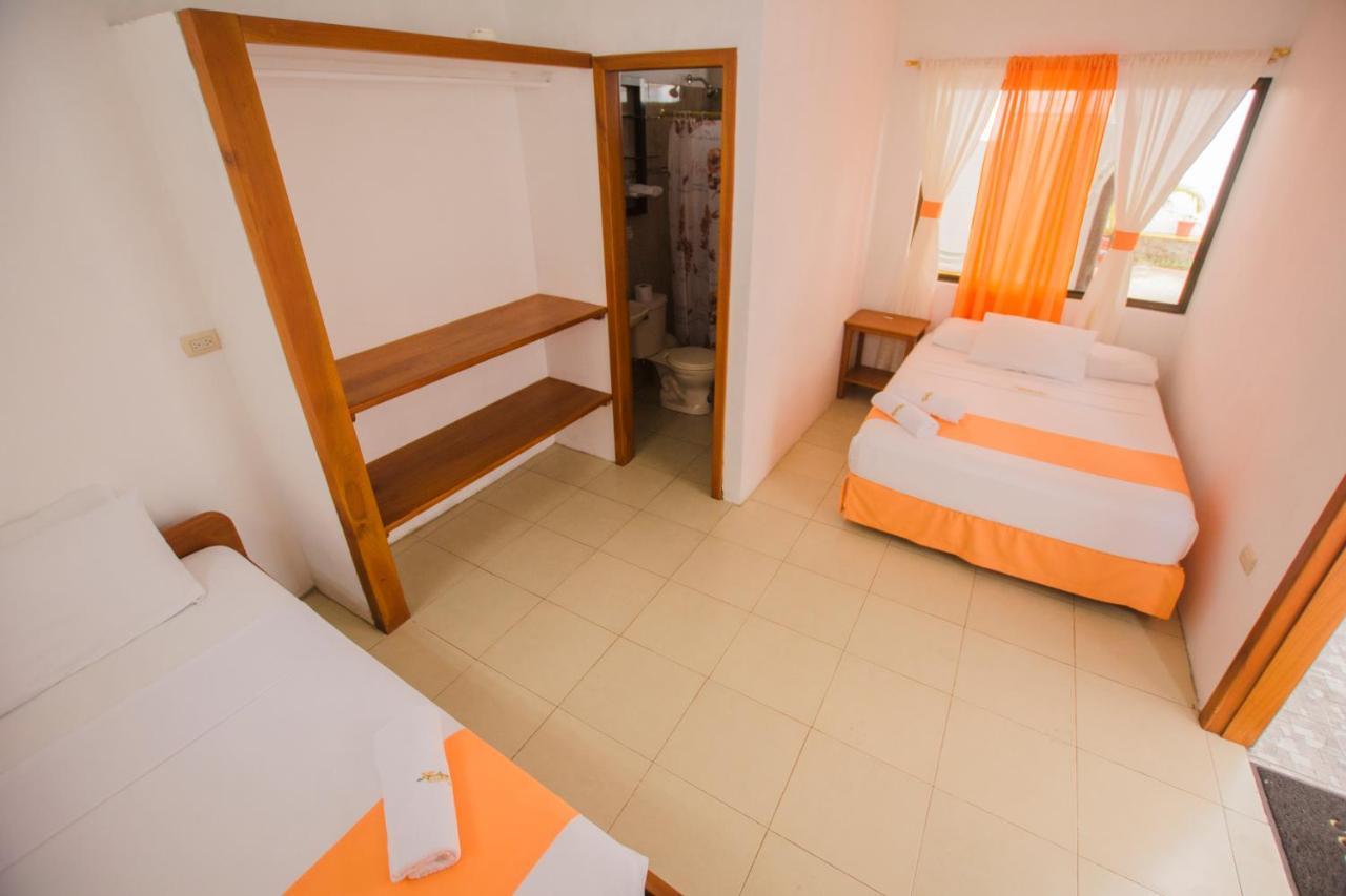 Hostal Suenos Silvestres Puerto Ayora  Bagian luar foto