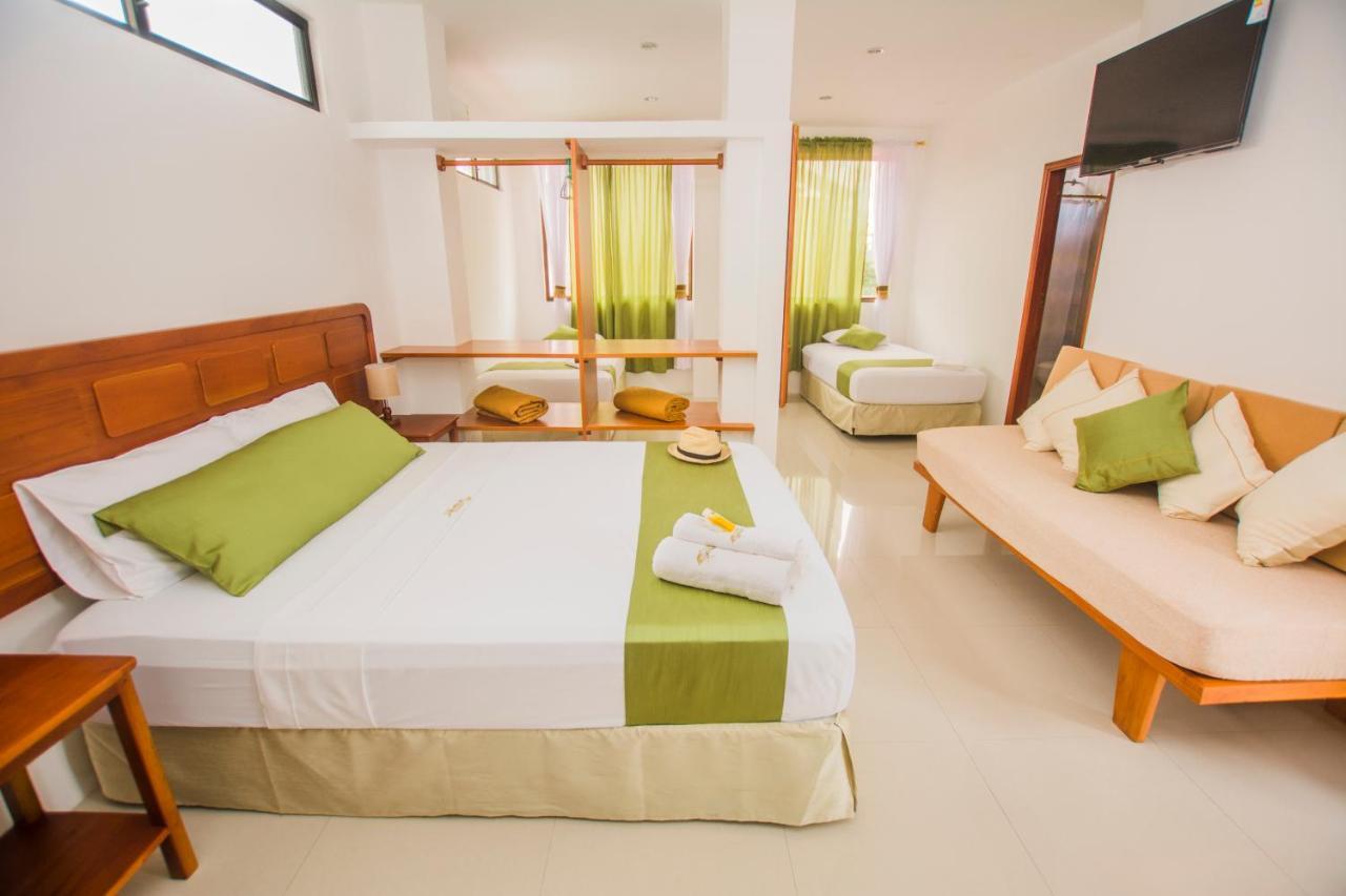Hostal Suenos Silvestres Puerto Ayora  Bagian luar foto
